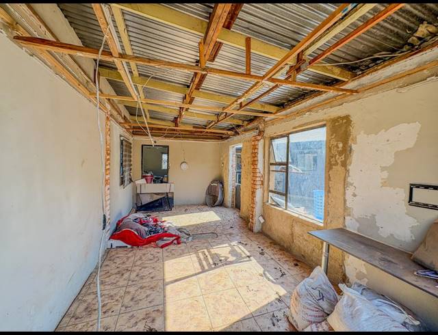 3 BEDROOM HOUSE FOR SALE IN BRENTHURST